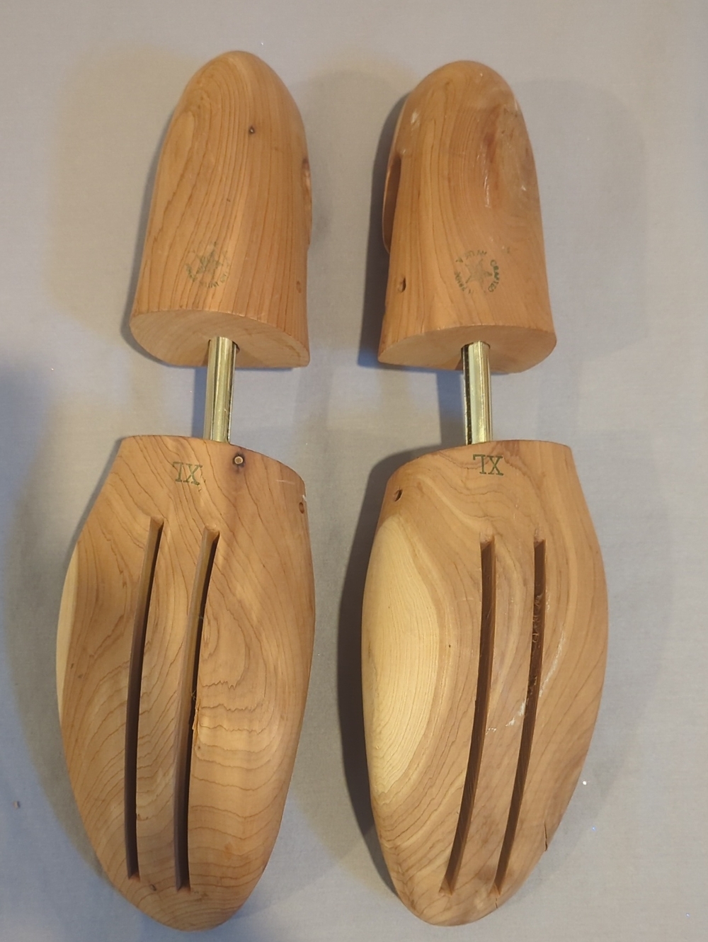Men's Cole Haan Cedar Shoe Trees - Picture 2 of 4
